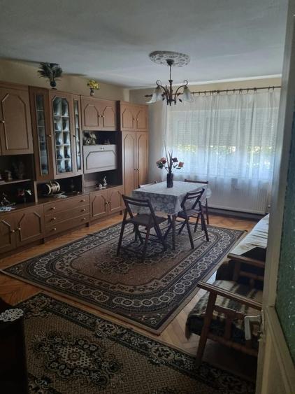 Apartament cu 3 camere decomandat în Carpați 2