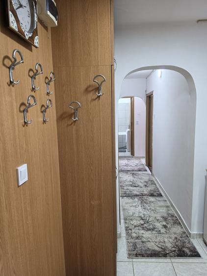 Apartament cu 2 camere decomandat în Runcu