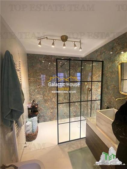 Casă cu 7 camere cu Teren 220 Mp în Central