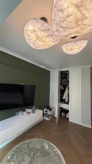 Apartament cu 3 camere circular, mobilat în Florești