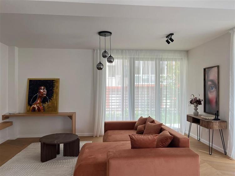 Casă cu 3 camere cu Teren 350 Mp în Exterior Vest