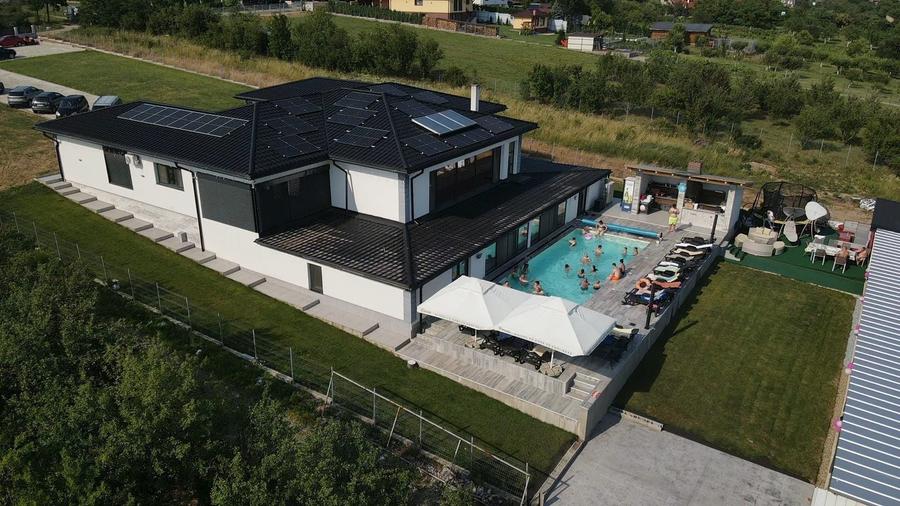 Casă cu 4 camere decomandat în Viile Satu Mare