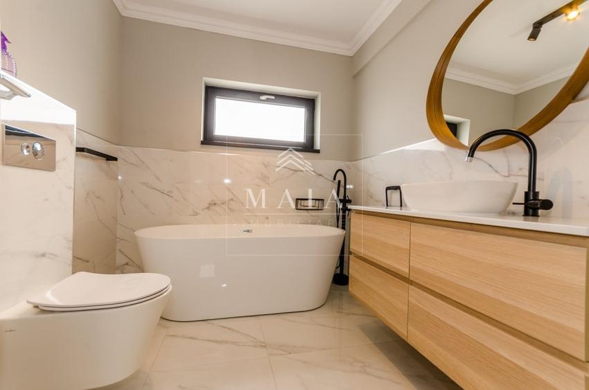 Duplex cu 4 camere cu Canalizare în Șelimbăr