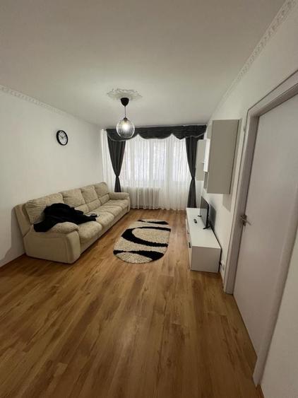 Apartament cu 2 camere decomandat în Obor