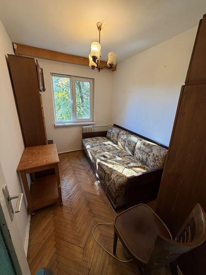 Apartament cu 3 camere nedecomandat în Complex Studențesc