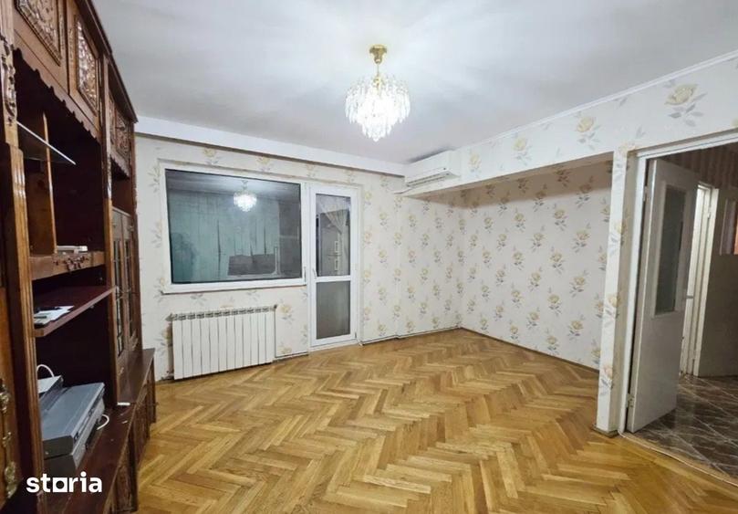 3 camere, Centru, 923 EUR/mp, etaj 4 - 4