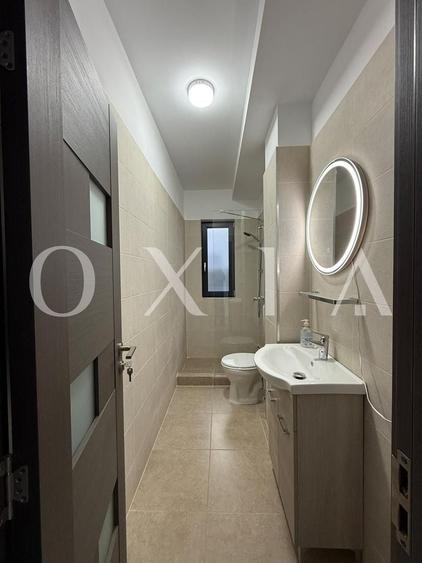 Casă individuală cu 4 camere cu Canalizare în Dumbrăvița