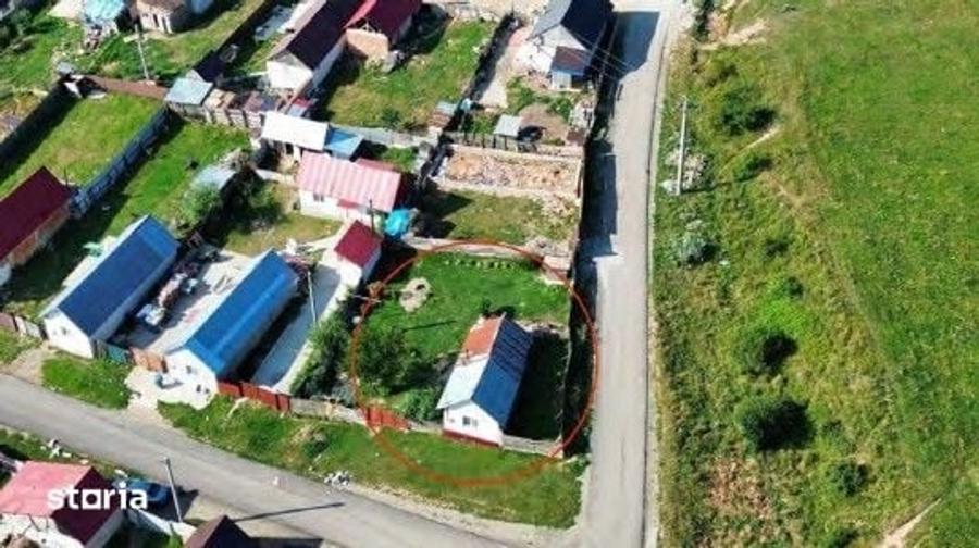 Casă cu 2 camere cu Teren 603 Mp în Central