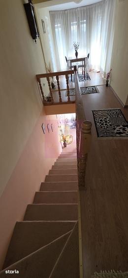 Casă cu 3 camere cu Teren 340 Mp în Poiana