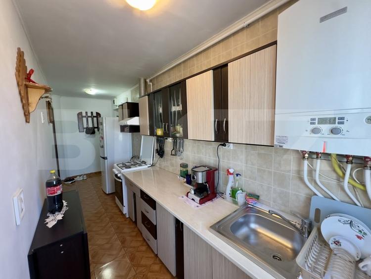 Apartament cu 2 camere semidecomandat, mobilat în Cugir
