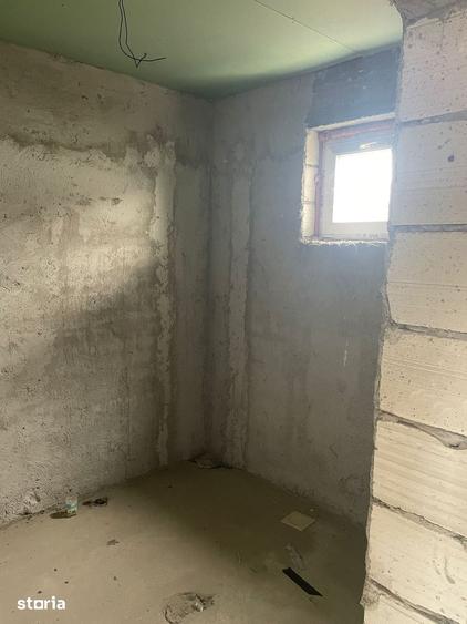 Casă cu 4 camere cu Teren 520 Mp în Poroschia