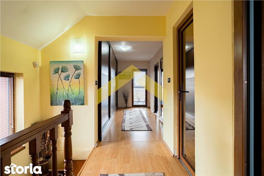 Casă cu 3 camere decomandat cu Teren 490 Mp în Zimandu Nou