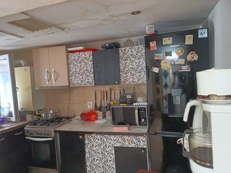 Casă cu 7 camere cu Teren 252 Mp în Exterior Vest