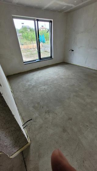 Casă cu 2 camere cu Teren 650 Mp în Chicerea