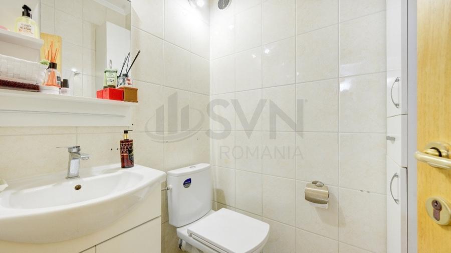 Apartament cu 4 camere semidecomandat în Floreasca
