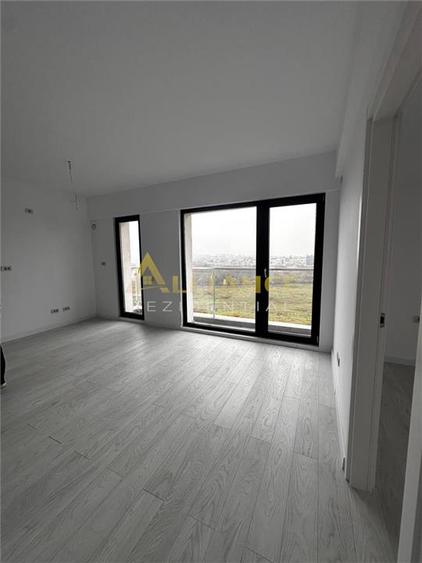 Apartament cu 3 camere decomandat în Fundeni