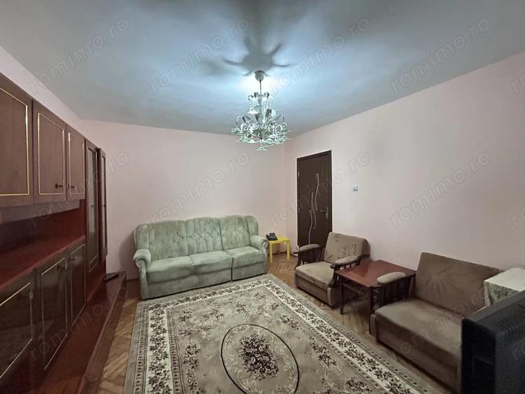 Apartament cu 2 camere decomandat în Podgoria