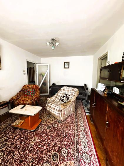 Apartament cu 2 camere semidecomandat în Tătărași