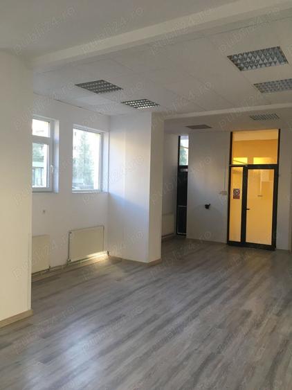 Casă cu 6 camere cu Teren 125 Mp în Central