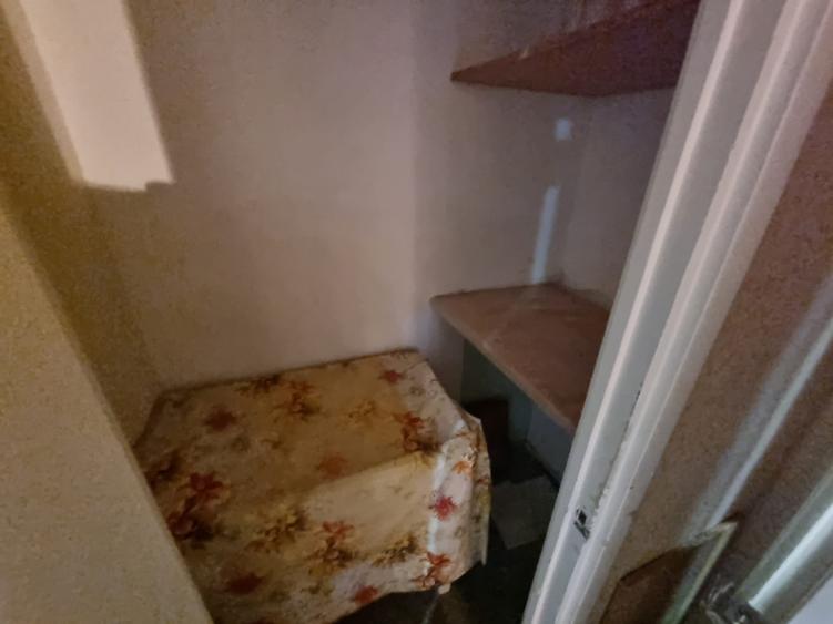 Apartament cu 3 camere semidecomandat, mobilat în Tătărași