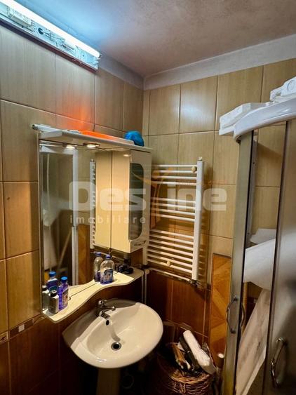 Apartament cu 3 camere decomandat, mobilat în Central