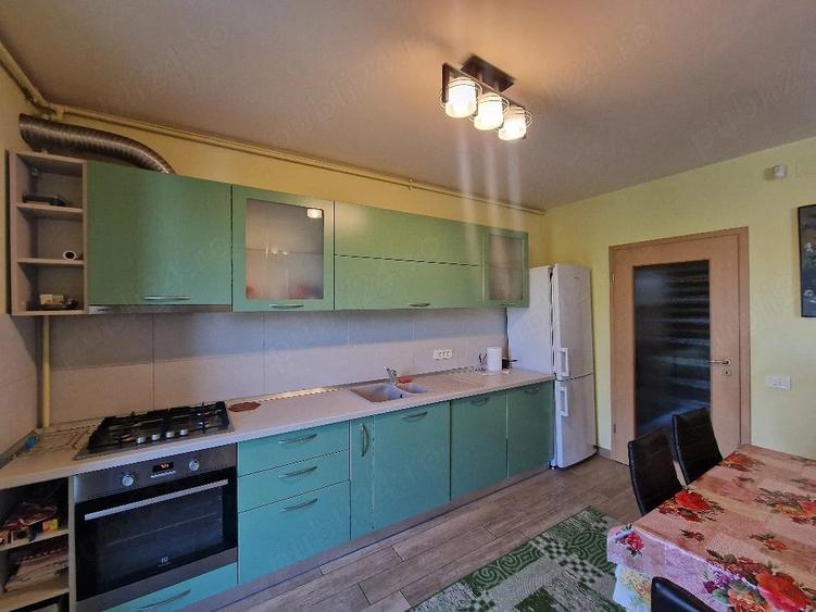 Apartament cu 2 camere semidecomandat în Dumbrăvița