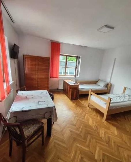 Casă cu 4 camere cu Teren 316 Mp în Central