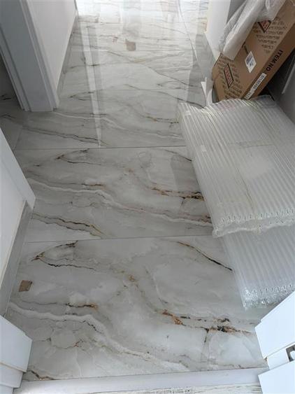Apartament cu 3 camere decomandat în Berceni