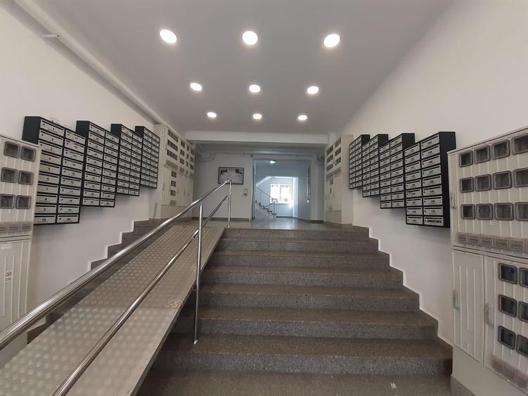 Apartament cu 2 camere decomandat în Militari — fotografia 3