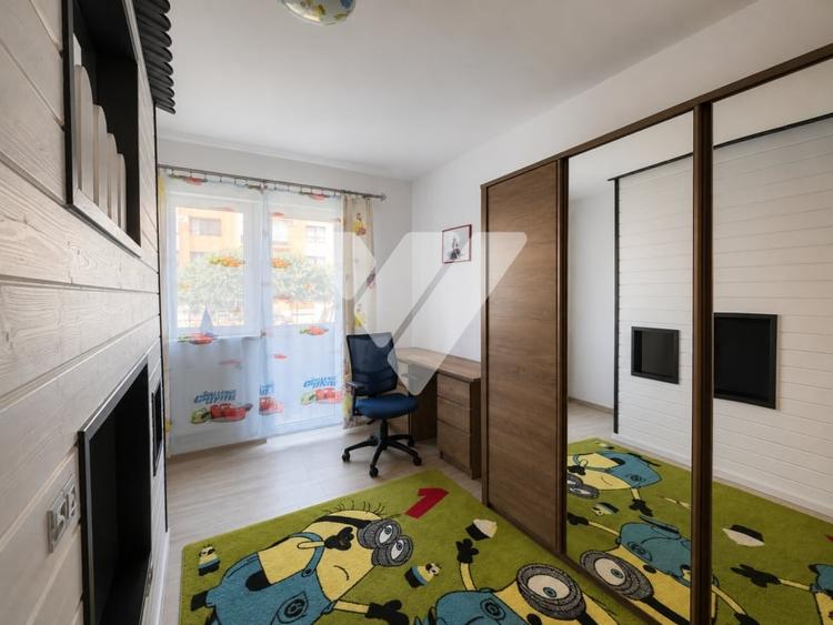 Apartament cu 3 camere decomandat, mobilat în Șelimbăr
