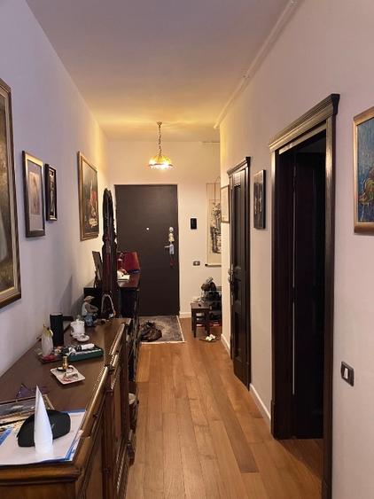 Apartament cu 3 camere semidecomandat, mobilat în Decebal