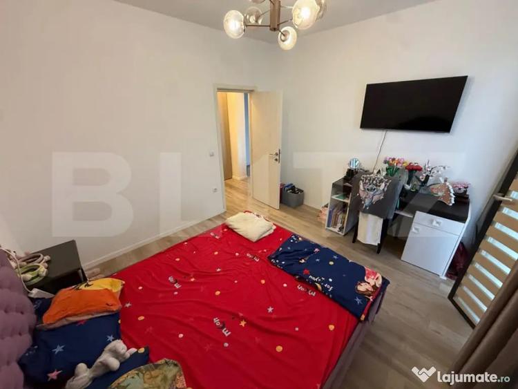 Apartament cu 3 camere semidecomandat în Central