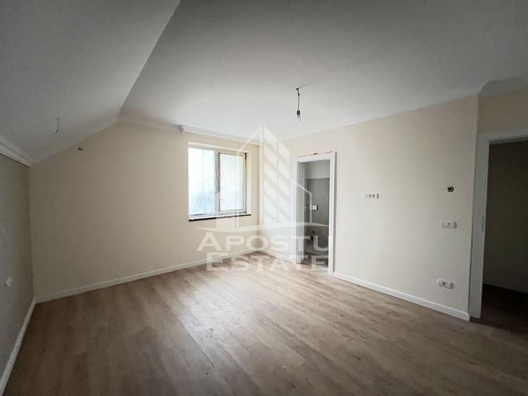 Duplex cu 5 camere cu Canalizare în Giarmata