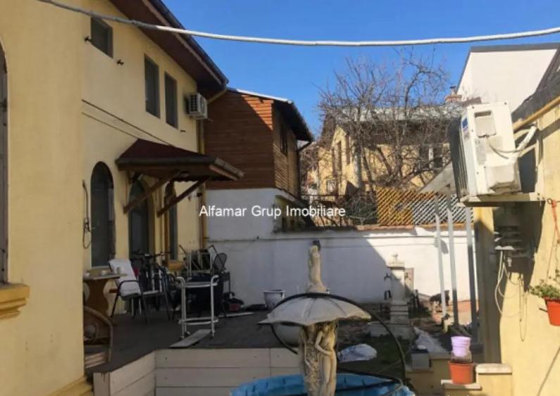 Casă cu 5 camere cu Teren 237 Mp în Lacul Tei