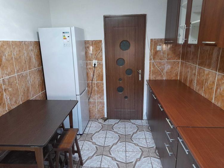 Chirie apartament 3 camere Nufarul 1 - 2
