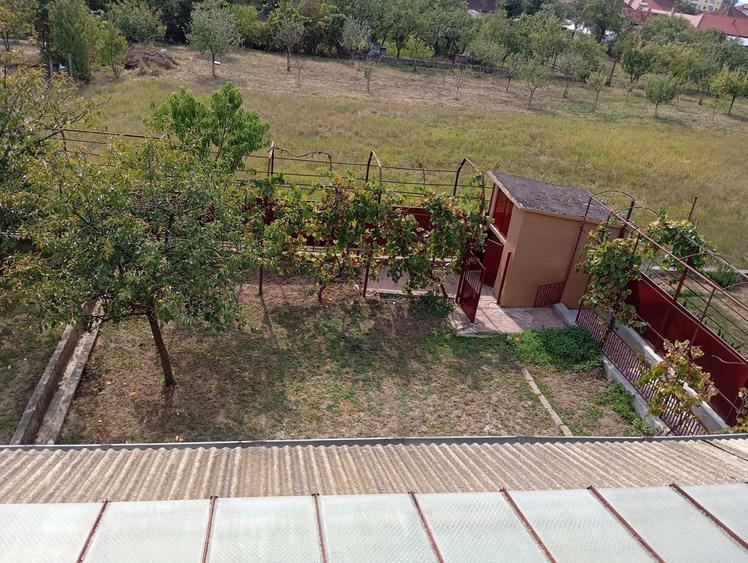 Casă cu 4 camere cu Teren 390 Mp în Central