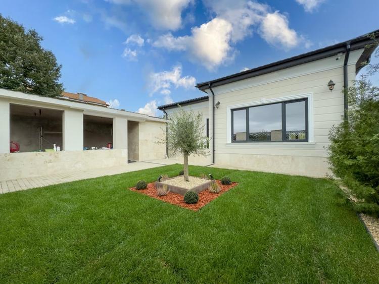 Casă individuală cu 4 camere cu Piscina în Valu lui Traian