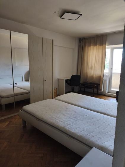 Apartament cu 2 camere decomandat în Exterior Vest