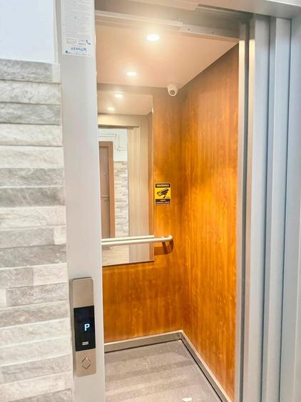 Apartament cu 2 camere semidecomandat în Văcăresti