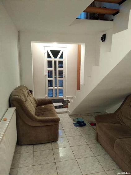 Casă cu 4 camere cu Teren 440 Mp în Central