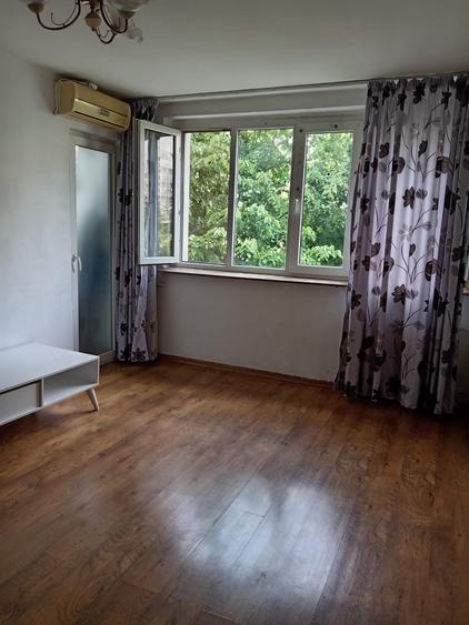 Apartament cu 2 camere semidecomandat în Dristor