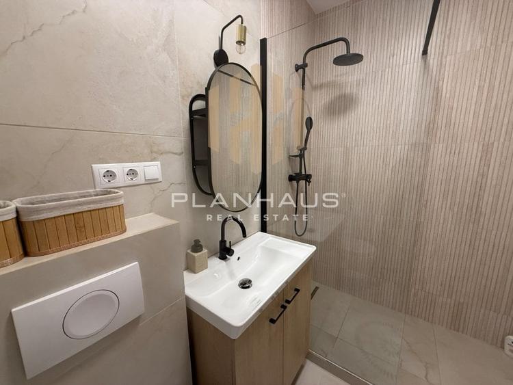 Apartament cu 3 camere decomandat, mobilat în Valea Borcutului