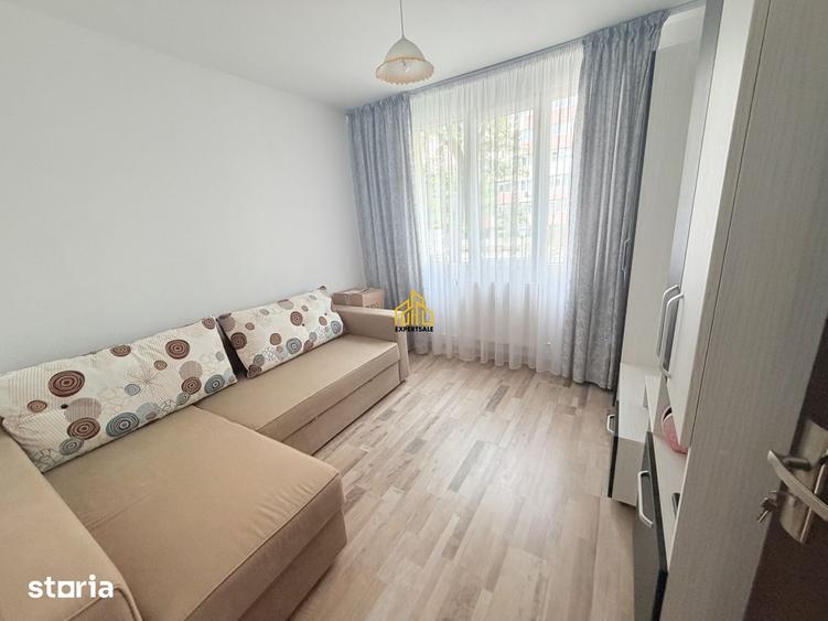 Apartament cu 4 camere decomandat în Rahova