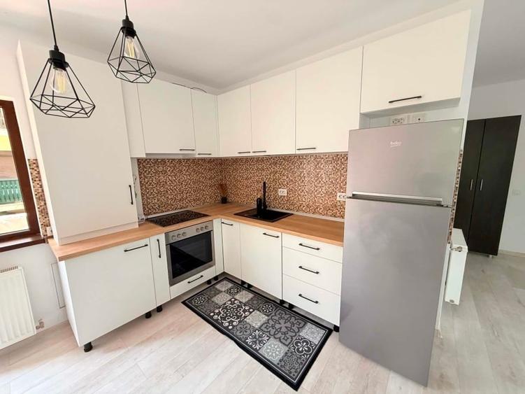 Apartament cu 3 camere decomandat, mobilat în Vișan