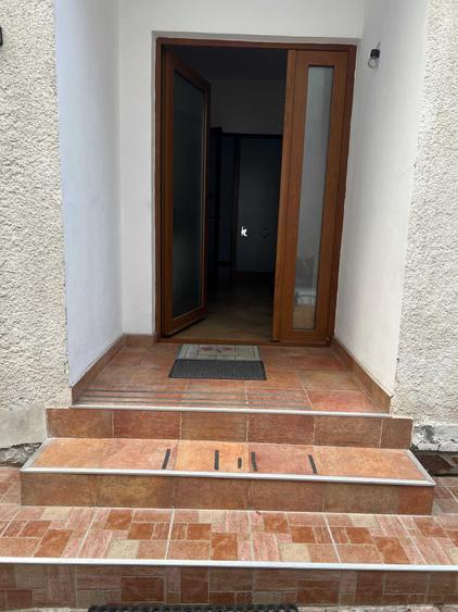 Casă cu 4 camere cu Teren 370 Mp în Ultracentral