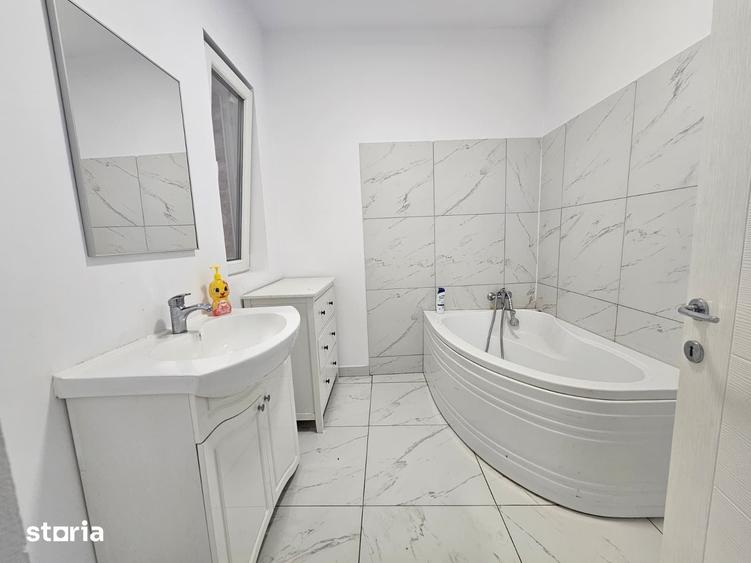 Apartament cu 3 camere decomandat în Burdea