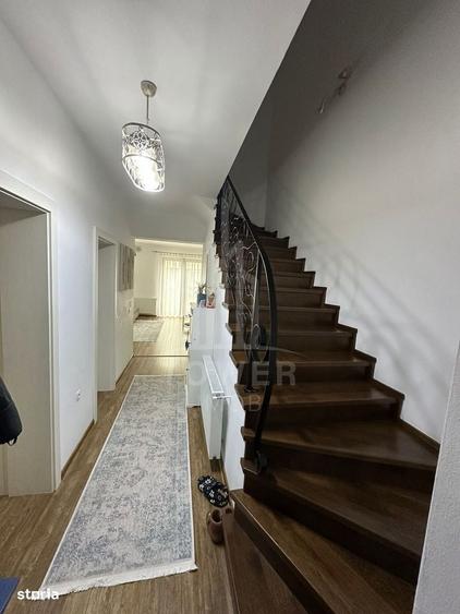 Casă cu 4 camere în Central