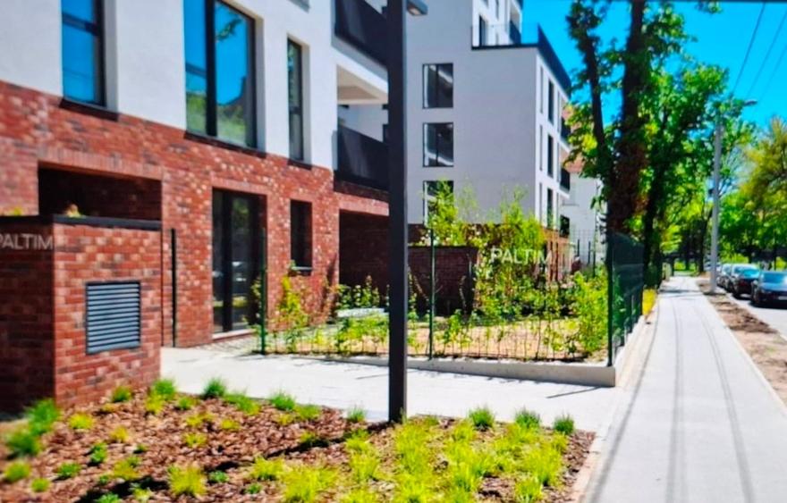 Apartament cu 3 camere semidecomandat în Circumvalațiunii
