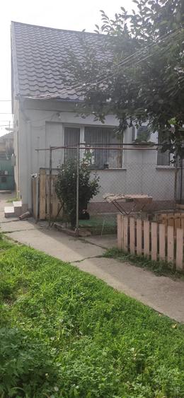 Casă cu Teren 229 Mp în Pârneava