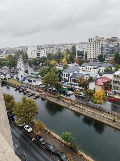 Apartament cu 2 camere semidecomandat, mobilat în Timpuri Noi